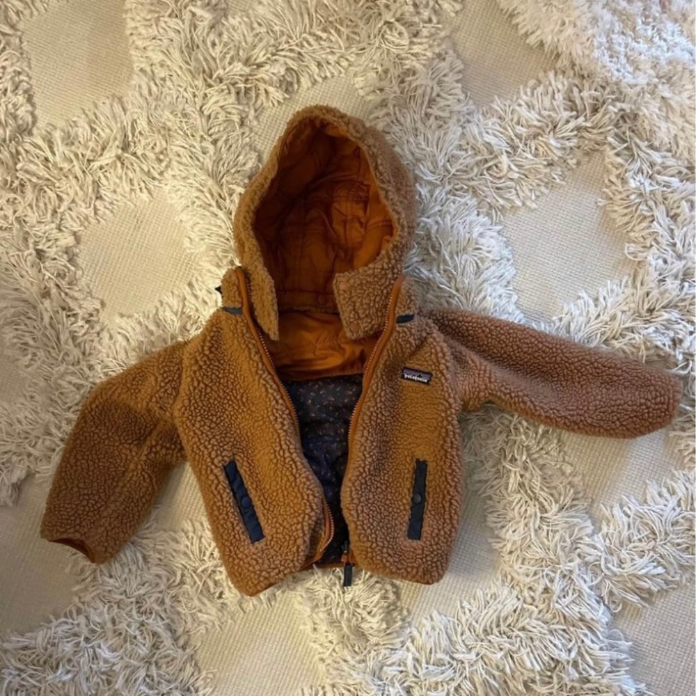 3T Patagonia reversible tribbles hooded jacket/coat